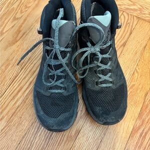 Salomon Outline GTX Mid Hiking Boots
